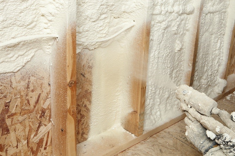 What's the Difference Between Injection Foam and Spray Foam Insulation?
