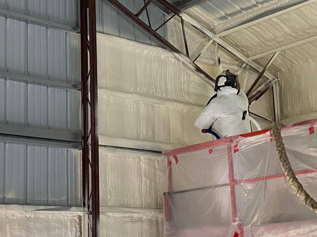 pole-barn-spray-foam-insulation-walls (1)